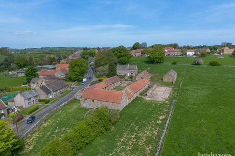 Whitby YO21 6 bed farm house for sale
