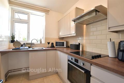 Hale End Road, Walthamstow 3 bed terraced house for sale