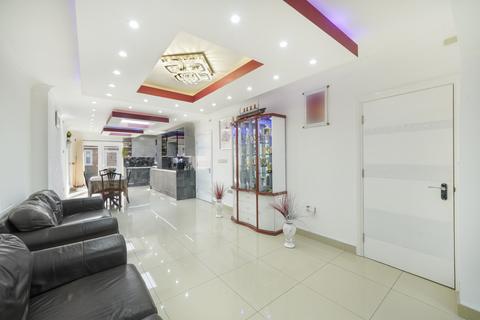 Stilecroft Gardens, Wembley HA0 5 bed semi