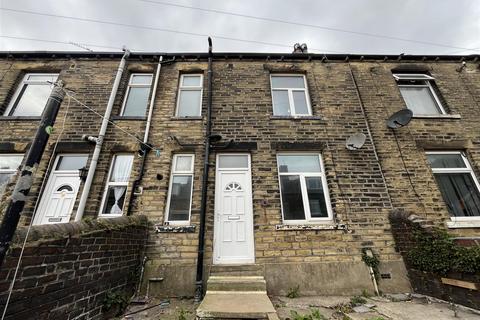 Barmby Street, Bradford BD12 2 bed house for sale