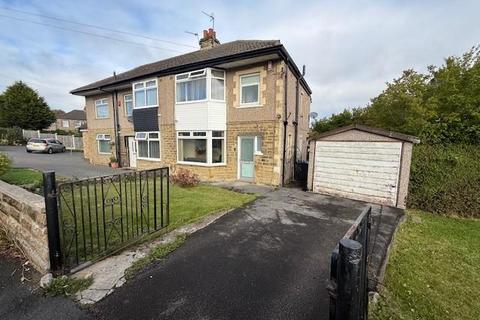 Leafield Way, Eccleshill, Bradford 3 bed semi