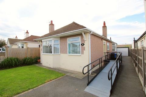 Shaun Close, Denbighshire LL18 3 bed bungalow for sale