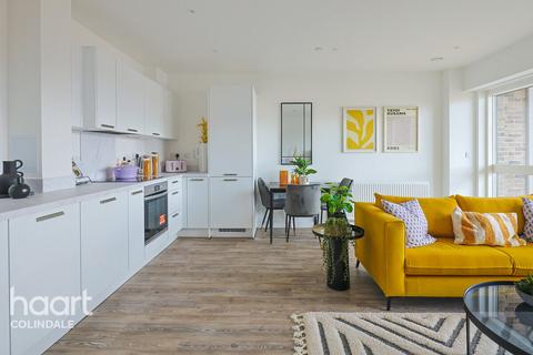 Station Road, Edgware 2 bed apartment for sale
