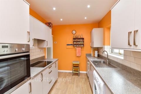 Wilmington Way, Brighton, East Sussex 2 bed semi