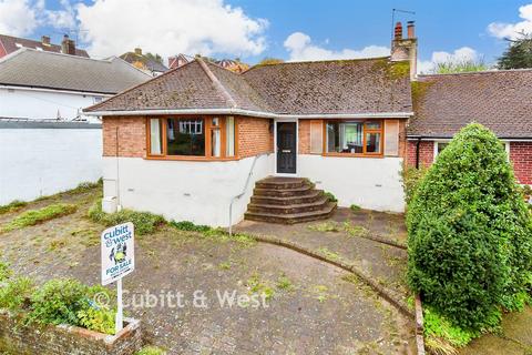 Wilmington Way, Brighton, East Sussex 2 bed semi