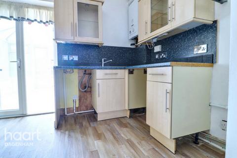 Nutbrowne Road, Dagenham 2 bed terraced house for sale