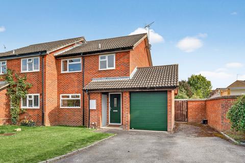 Sirius Close, Wokingham RG41 3 bed semi