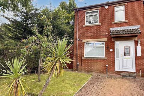 Kings Close, Sunderland Road... 3 bed semi