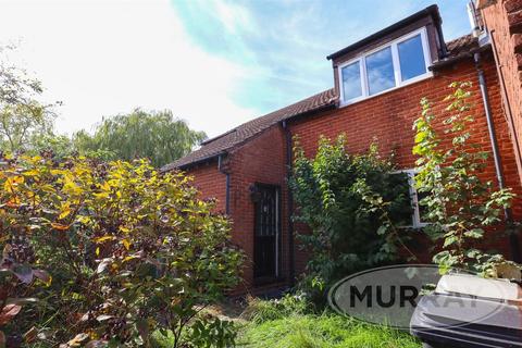 Ladywell, Oakham LE15 2 bed terraced house for sale