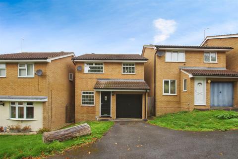 Hylder Close, Swindon SN2 3 bed detached house for sale