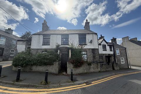 High Street, Brynsiencyn, LL61 4 bed semi
