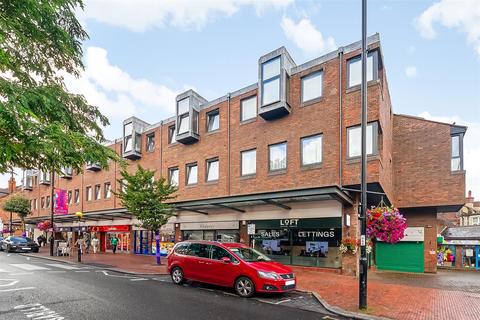 15 High Street, Purley CR8 1 bed apartment for sale