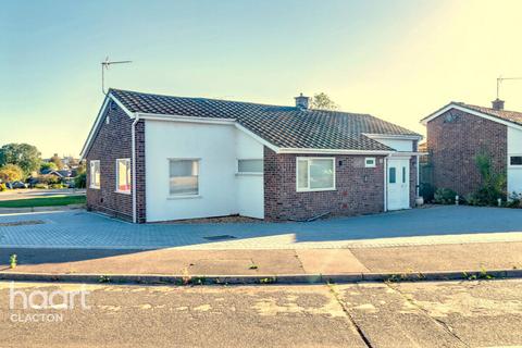 Gatefield Close, Walton On The Naze 3 bed detached bungalow for sale
