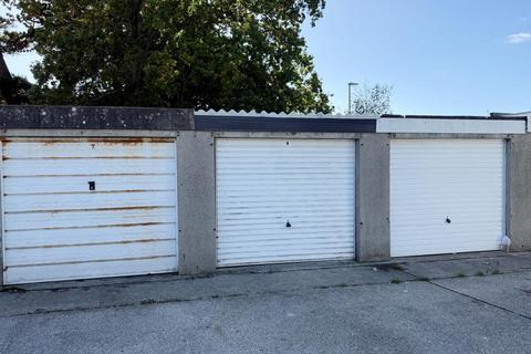 Garage 8G, Service Area 19... Garage for sale