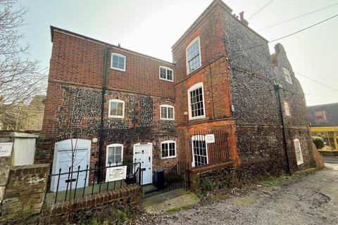 3 Cobb Court, King Street, Margate, Kent 2 bed flat for sale