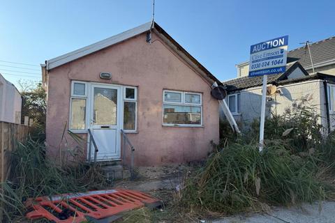 31 Sunbeam Avenue, Jaywick... 2 bed detached house for sale