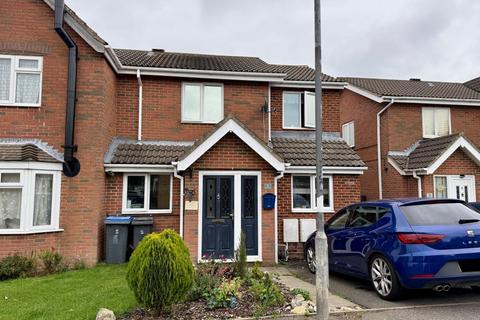 1 Wordsworth Gardens, Aylesham... 4 bed semi