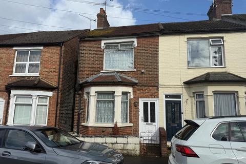 36 Greatness Road, Sevenoaks, Kent 2 bed end of terrace house for sale