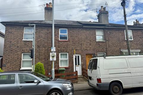18 Quarry Road, Tunbridge Wells, Kent 2 bed terraced house for sale