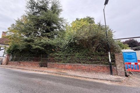 Land on the West Of Mill Street... Property for sale