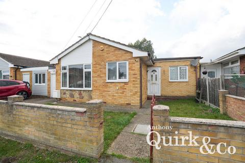 Henson Avenue, Canvey Island, SS8 2 bed detached bungalow for sale