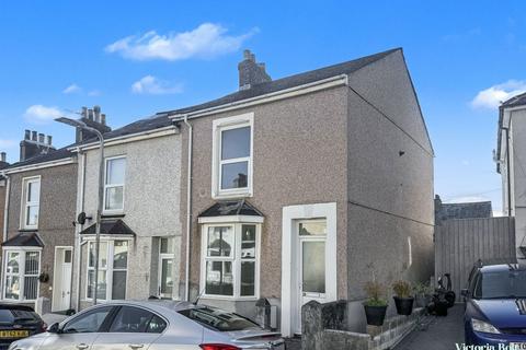 Hanover Road, Plymouth PL3 2 bed end of terrace house for sale