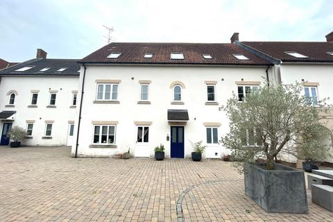 Sedgemoor Way, Glastonbury 2 bed apartment for sale