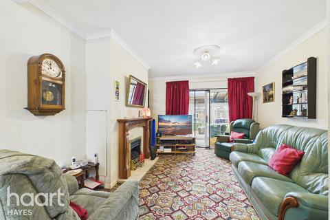 Lime Grove, Hayes 3 bed semi