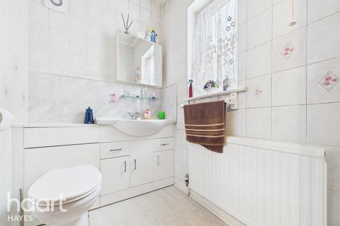 Lime Grove, Hayes 3 bed semi