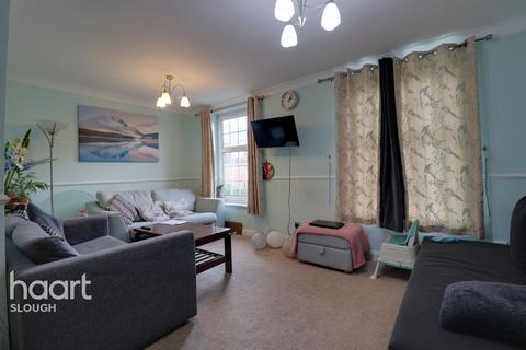 Arborfield Close, Slough 3 bed terraced house for sale