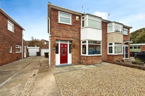 Park Avenue, Lincolnshire LN6 3 bed semi