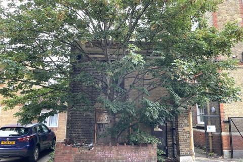 15 Stanley Street, New Cross, SE8 4BN 3 bed detached house for sale