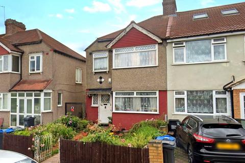 116 Windermere Road, Streatham, SW16 5HE 3 bed end of terrace house for sale
