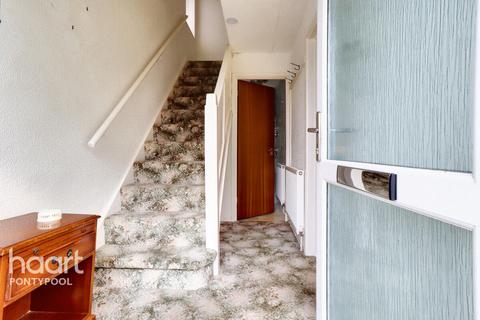 Hillcrest, Pontypool 3 bed semi