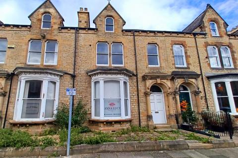 Victoria Avenue, Bishop Auckland... 5 bed townhouse for sale