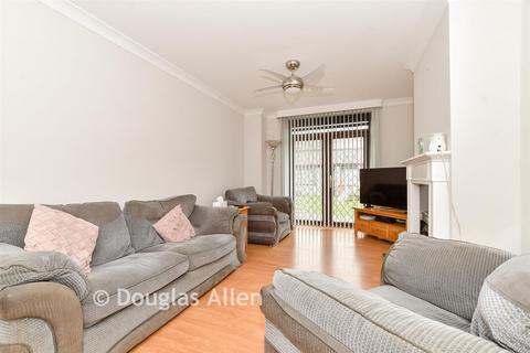 Standfield Road, Dagenham, Essex 2 bed semi