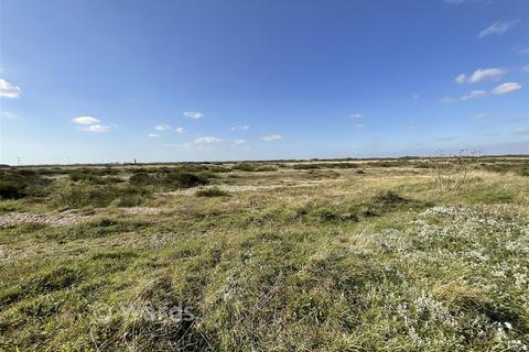 Leonard Road, Greatstone, Kent 3 bed semi