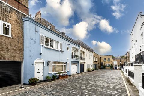 Montagu Mews West, London W1H 3 bed mews for sale