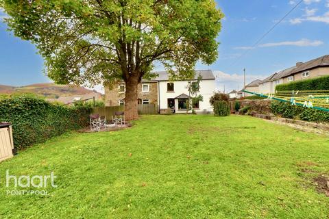 Manor Road, Pontypool 3 bed semi