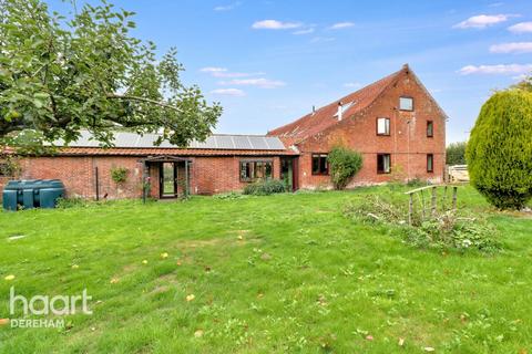Sorrell Lane, Beetley 4 bed character property for sale