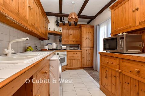 Washington Road, Worcester Park, Surrey 3 bed semi