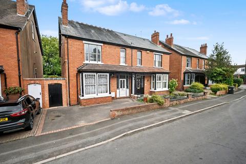 Church Road, Bradmore WV3 4 bed semi