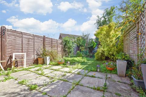 Farleys Way, Peasmarsh, Rye, East Sussex 2 bed semi