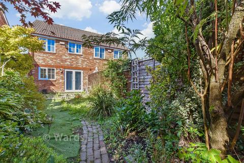 Farleys Way, Peasmarsh, Rye, East Sussex 2 bed semi