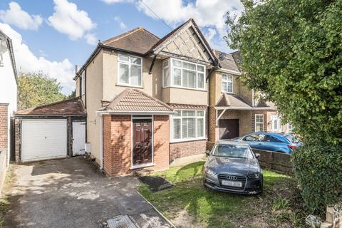 Quaves Road, Langley, Berkshire, SL3 3 bed detached house for sale