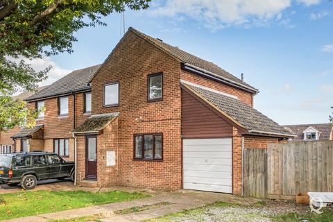 Camellia Close, Gillingham, Kent, ME8 3 bed semi