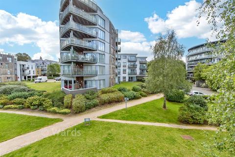 Cornhill Place, Maidstone, Kent 2 bed ground floor flat for sale