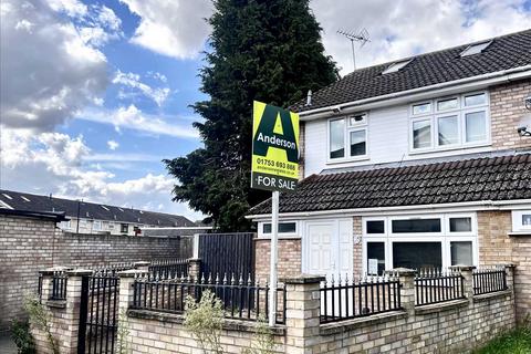 Goodman Park, Slough 3 bed end of terrace house for sale