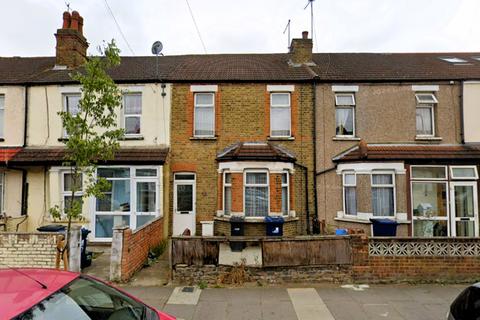 Sussex Road, Southall 2 bed terraced house for sale
