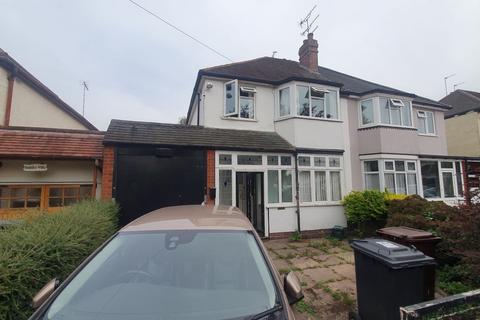 9 Eccleshall Avenue, Wolverhampton... 3 bed semi